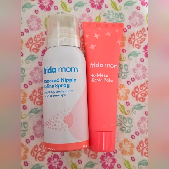 💐SOLD💐Frida nursing bundle - Picture 1 of 3